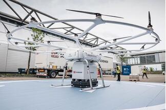 DB Schenker a Volocopter predstavili plán na prevádzku VoloDronu