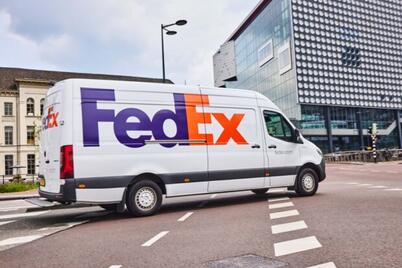 FedEx transformuje logistiku Slovenska: Príležitosti pre firmy a komerčné nehnuteľnosti