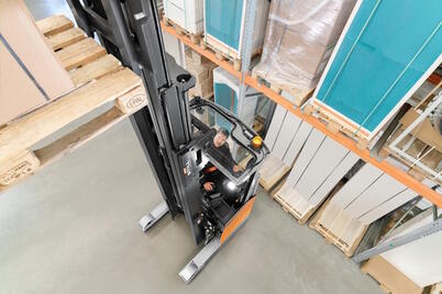 Odomknite potenciál skladu: STILL FXR 14C-16C optimalizuje kompaktné skladovanie