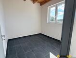Sklady spoločnosti Skladový priestor až 770 m² s kanceláriami – výška stropu 5,1 m – Komárno – Harčáš na prenájom