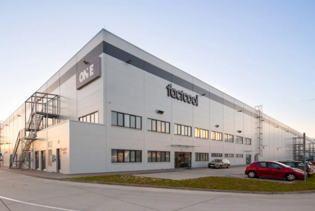 Presun fulfillmentu Factcoolu: Plán na optimalizáciu nákladov na sklad a logistiku