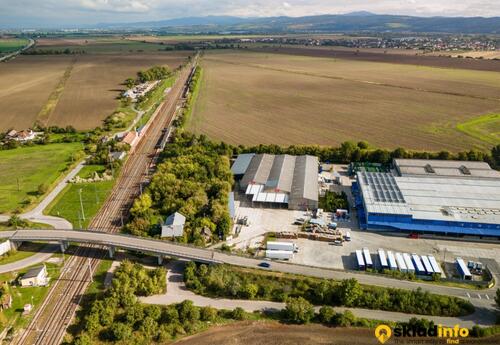 Sklady spoločnosti Hala Hamadunka 5164m2 na prenájom pár minút od D1 na prenájom