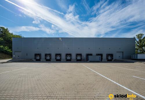 Sklady spoločnosti PRESSKAM LOGISTIC PARK na prenájom