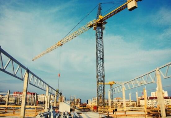 Slovenský závod na batérie za 1,2 miliardy eur spúšťa boom komerčných nehnuteľností v Šuranoch