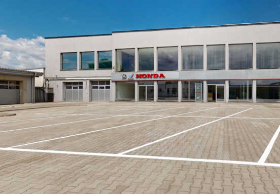 Na prenájom multifunkčné priestory – Trnava Nitrianska ul., prízemie + poschodie, 2 100 m²