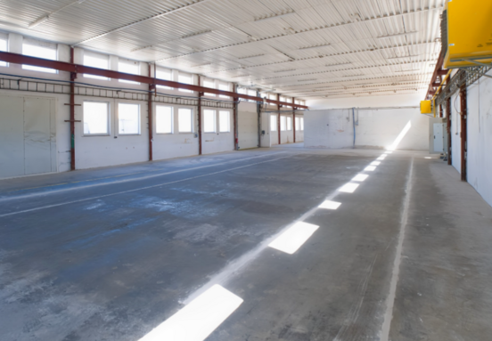 NA PRENÁJOM! Rekonštruovaná výrobná hala 800 m² Spišská Nová Ves