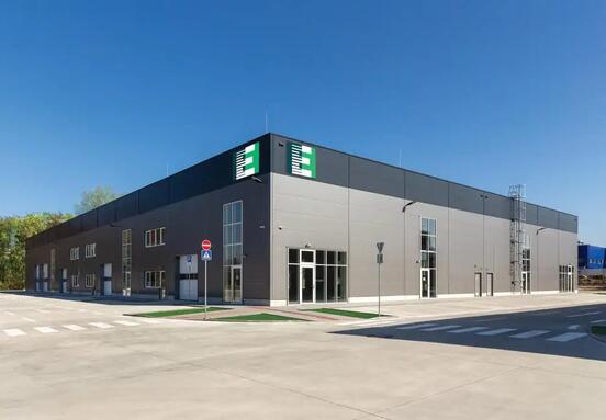 Sklad na prenájom 1 940 m² - Bratislava | Squarebizz Business Center Bory